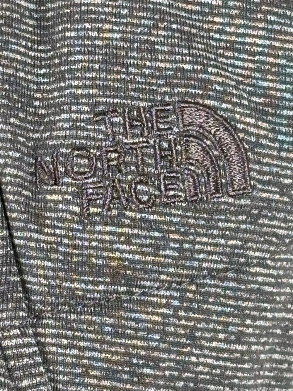 THE NORTH FACE Womens Gray
Pseudio Full Zip Quilted Gilet Puffer
Vest Size Small - Picture 6 of 10